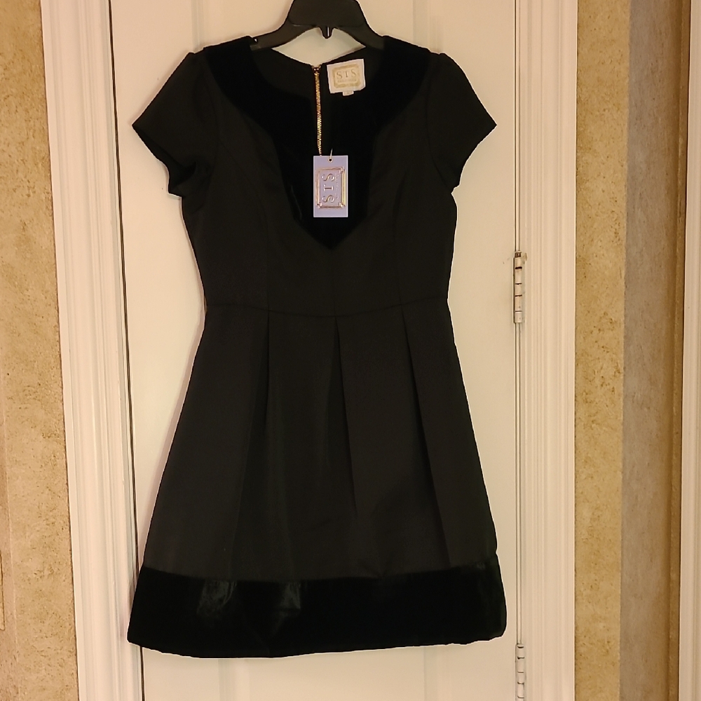 Sail to Sable NWT Black Dress With Velvet Trim Fit & Flare Black Size 4